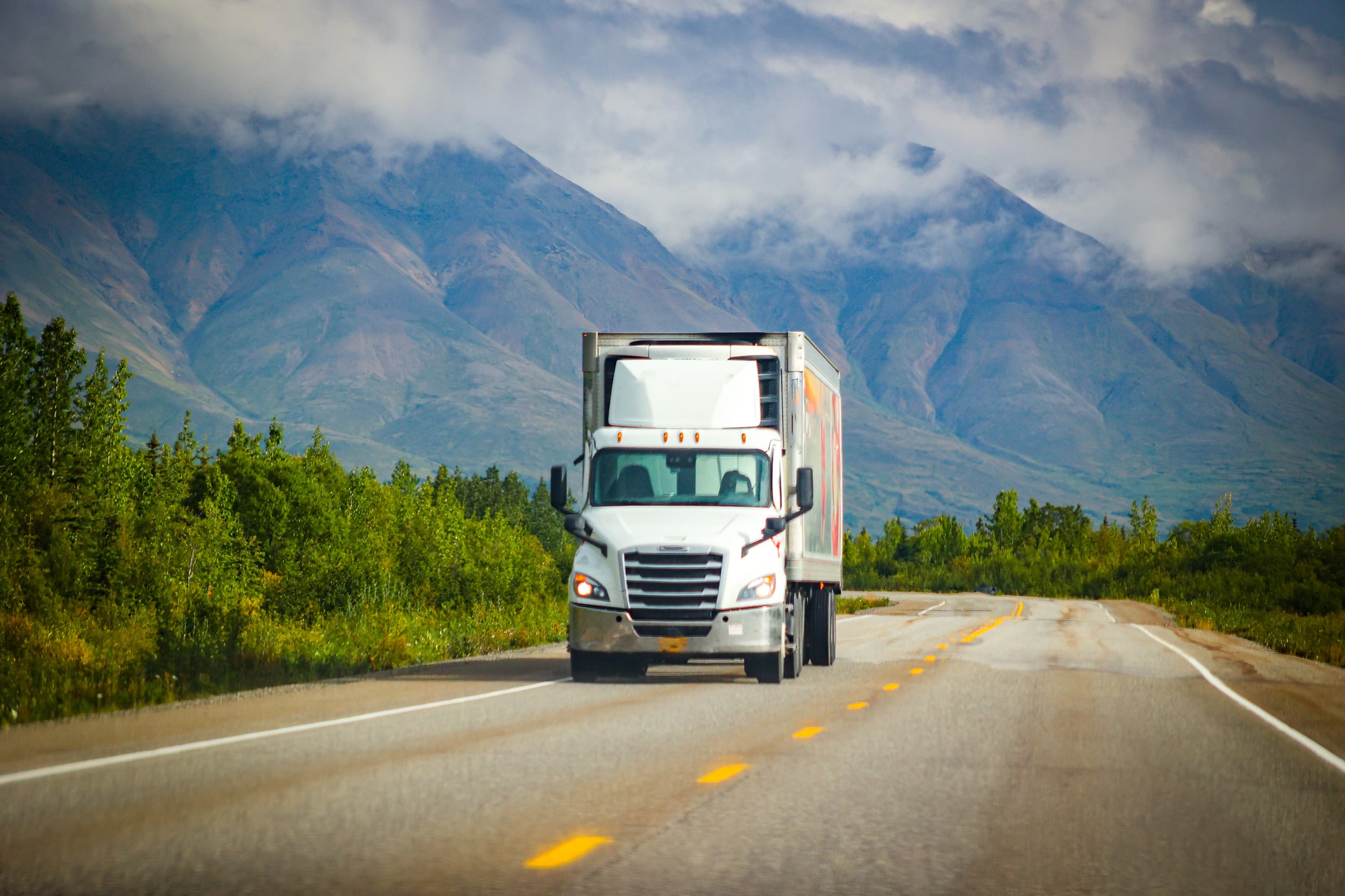 drivingmountainous_iStock-1675323244